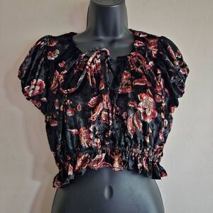 Switchblade Stiletto Flower Lilly Peasant Crop Top